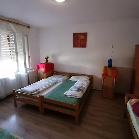 Malomtavi Vendeghaz Apartment Tapolca