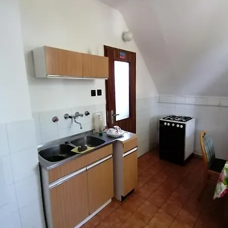 Tapolcai Kedvezoe Aras Malomtavi Vendeghaz Apartament *