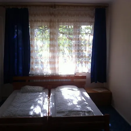 Malomtavi Vendeghaz * Tapolca