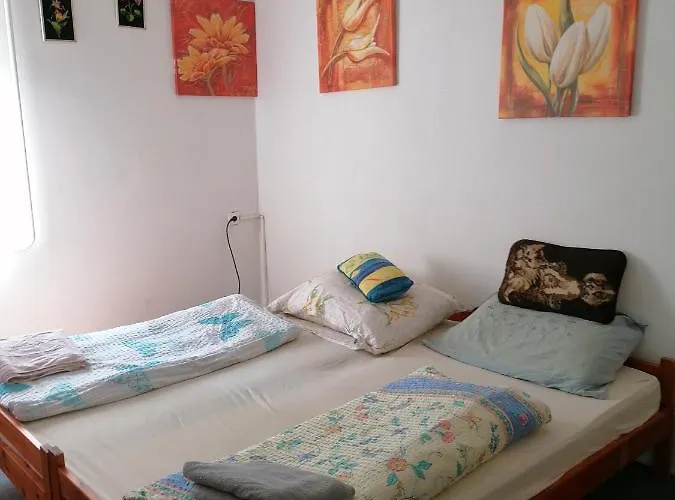 Malomtavi Vendeghaz Apartment *