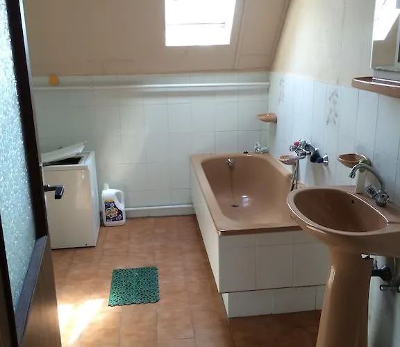 Malomtavi Vendeghaz * Tapolca